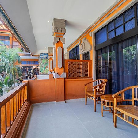 Wina Holiday Villa Кута Екстериор снимка