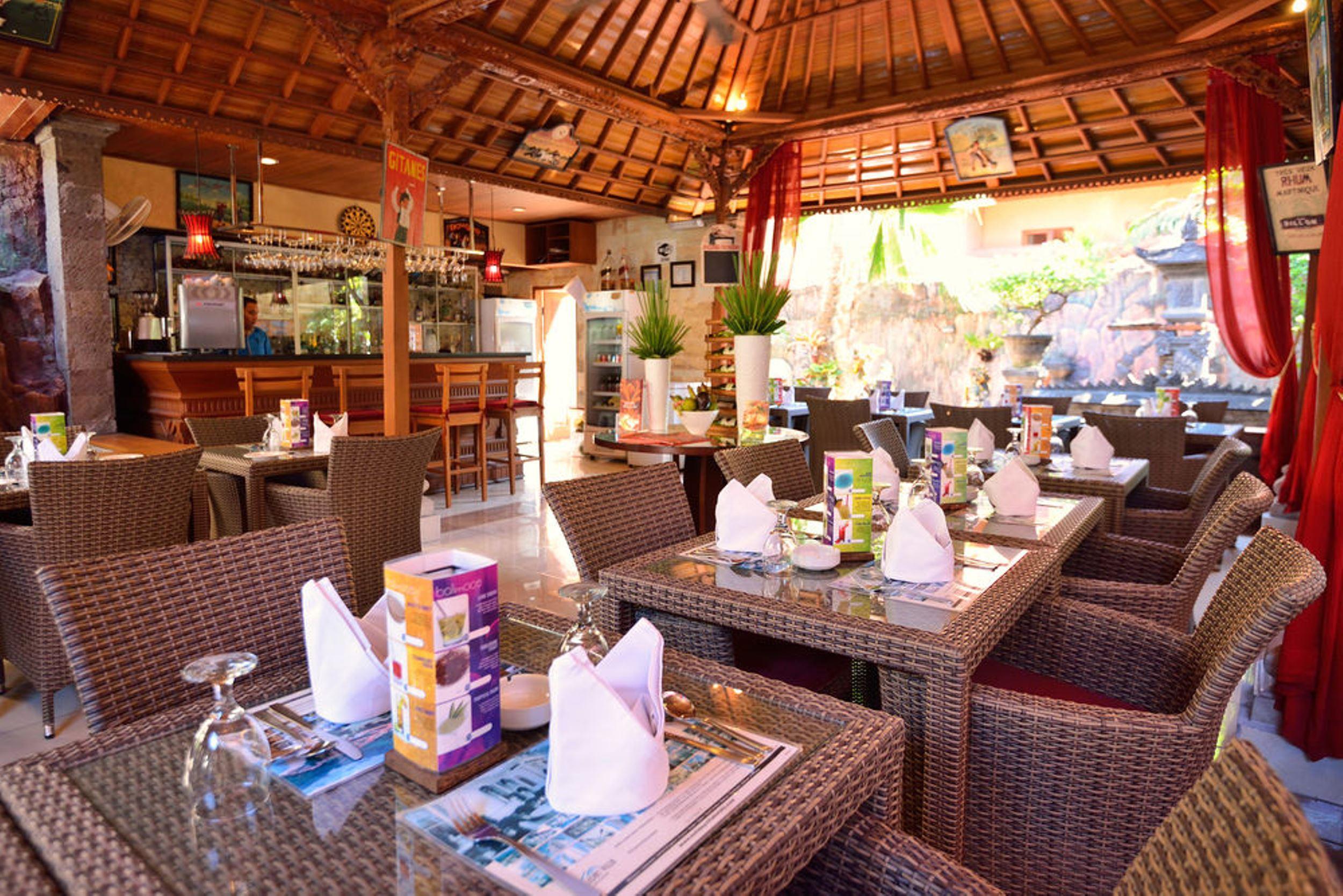 Wina Holiday Villa Кута Екстериор снимка