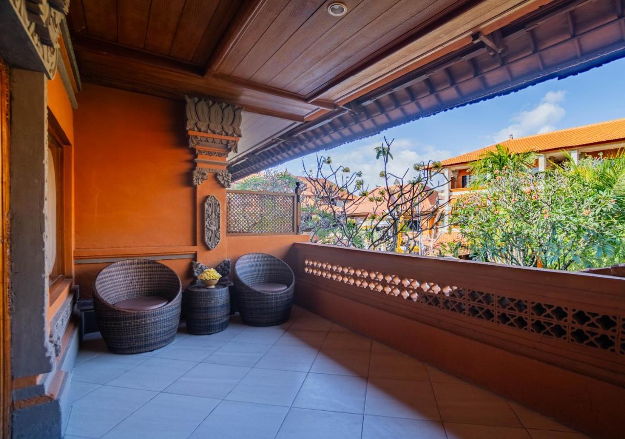 Wina Holiday Villa Кута Екстериор снимка